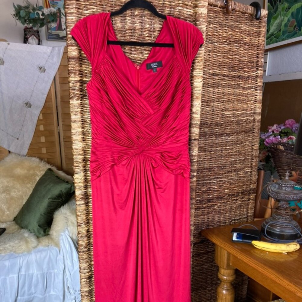 Tadashi Soji Designer Red/Pink Crinkle sheath dress